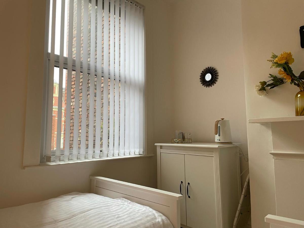 Citystays Rooms With Free Parking Liverpool Bagian luar foto